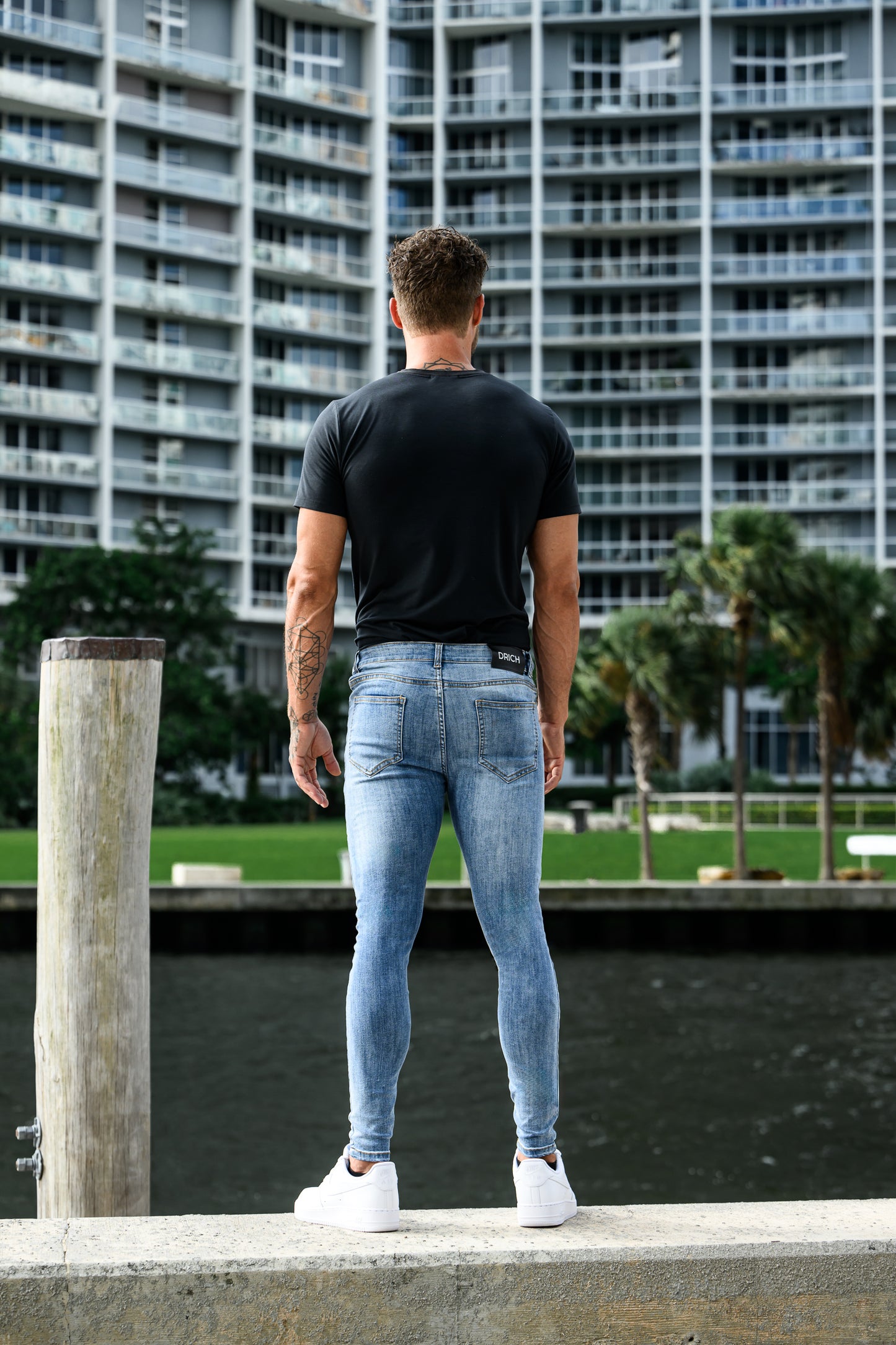 THE PORTOFINO JEANS - PALE BLUE