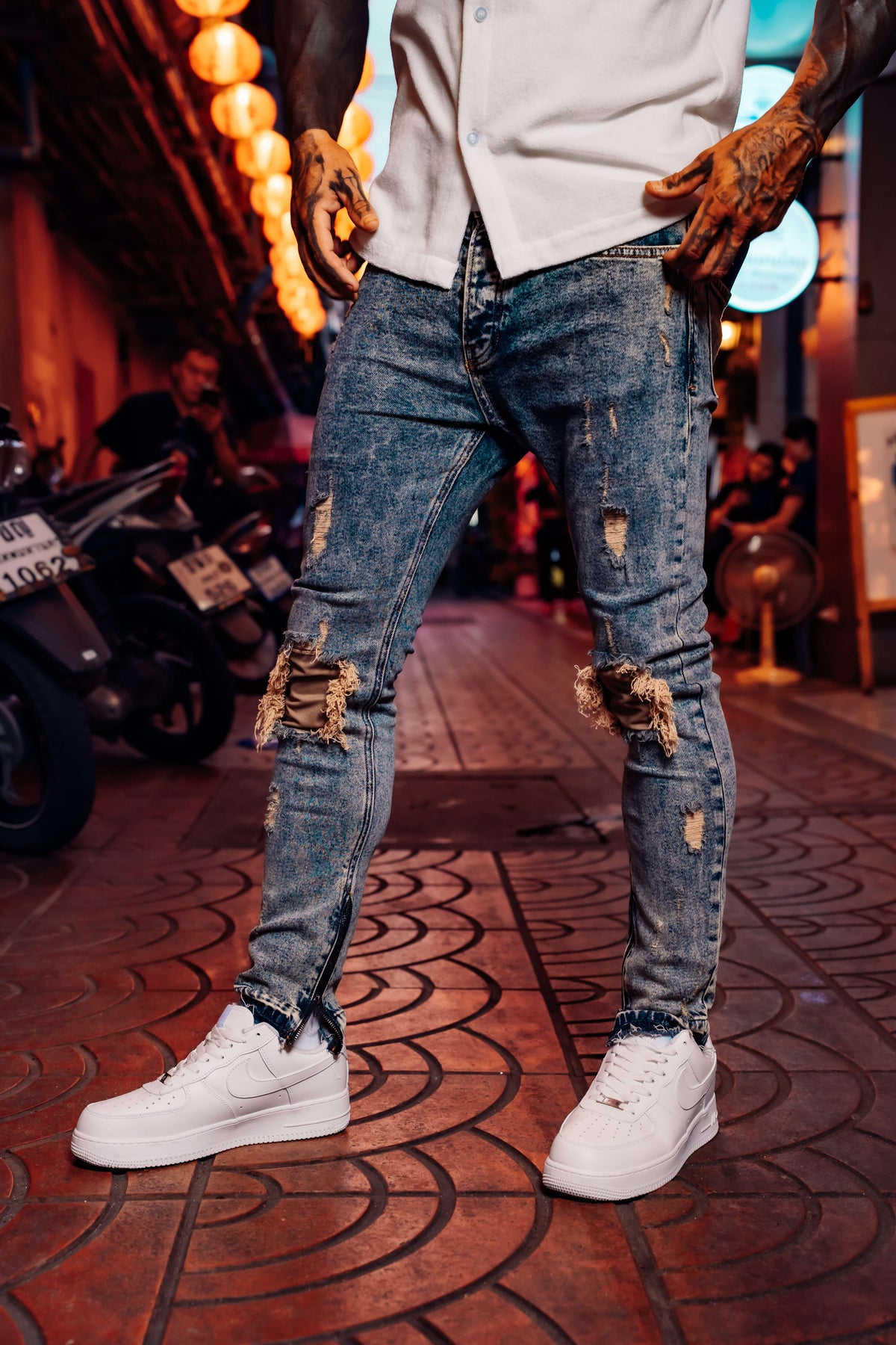 THE NOIZY RIPPED JEANS
