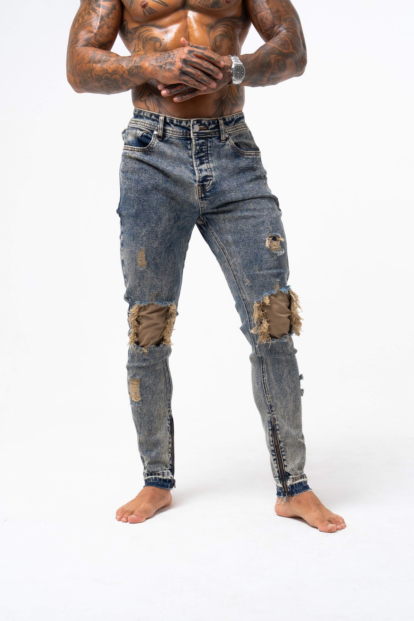 THE NOIZY RIPPED JEANS