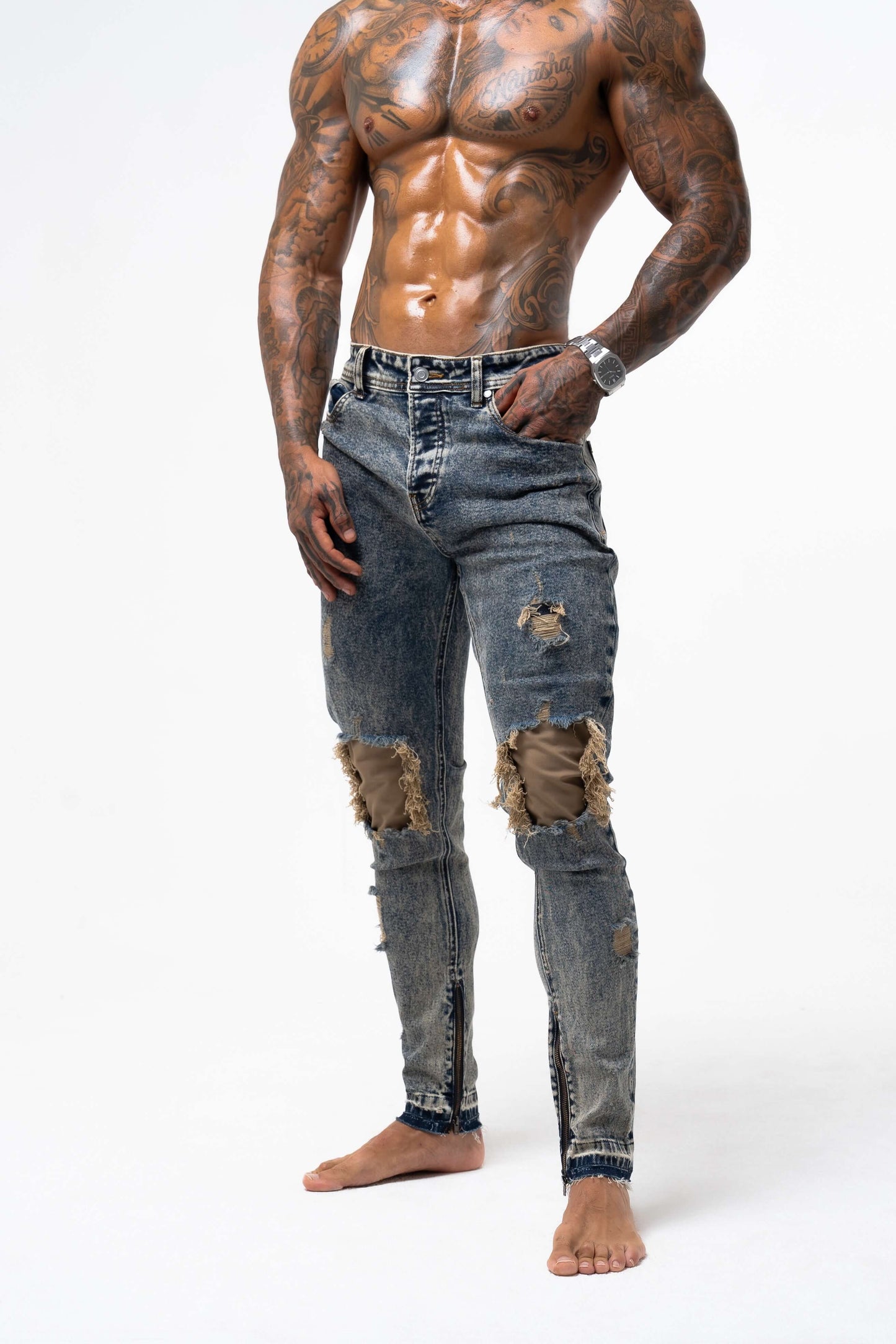 THE NOIZY RIPPED JEANS